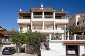 Отель Apartments Agava  Рабац